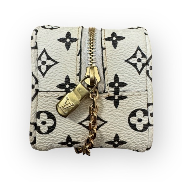 LOUIS VUITTON Monogram Giant Porte Monet Cube Coin Purse / Keychain - Picture 9 of 14